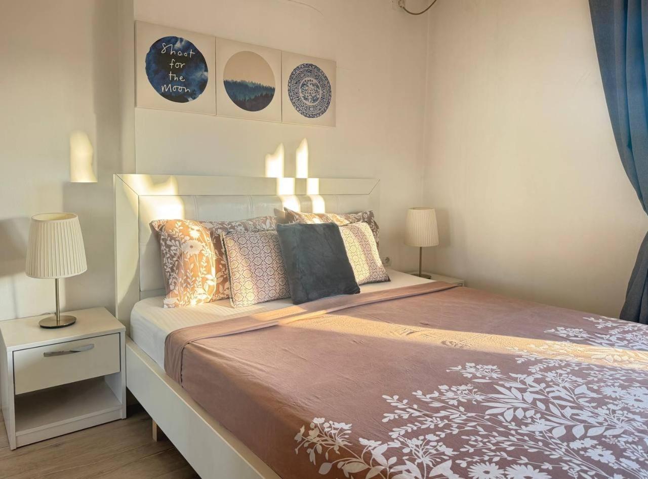 Morina Sea View Apartment Sarandë エクステリア 写真
