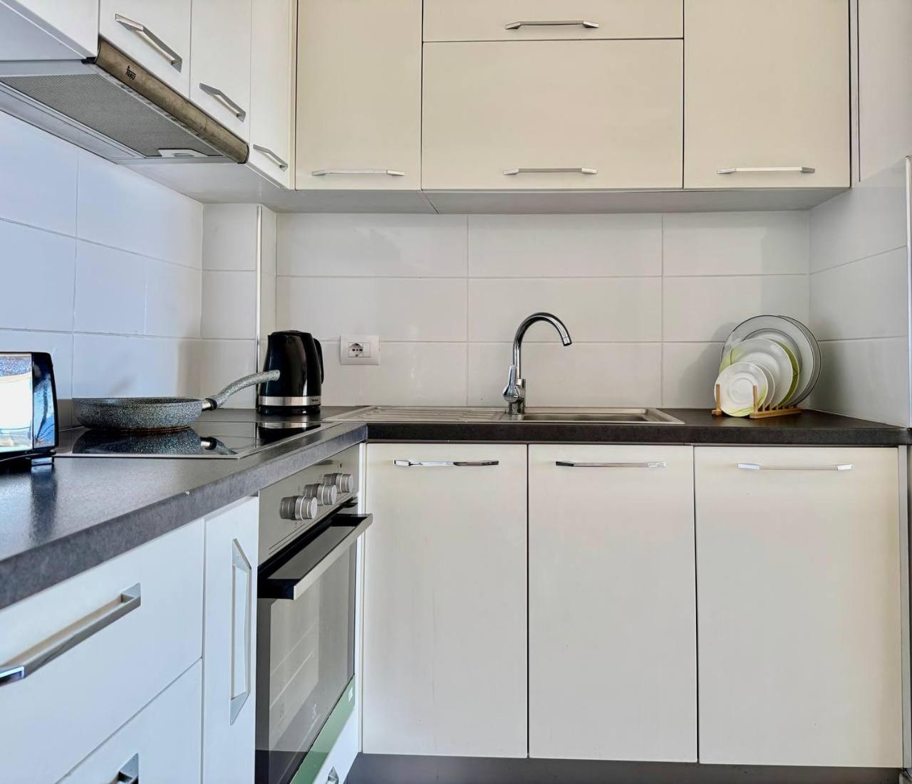 Morina Sea View Apartment Sarandë エクステリア 写真
